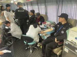 热血传爱，共筑生命桥梁——温州国泰保安服务有限公司驻温州附一医安保队伍开展爱心献血活动